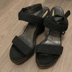 Vintage Stuart Weitzman platform sandals size 8.5 in good used condition